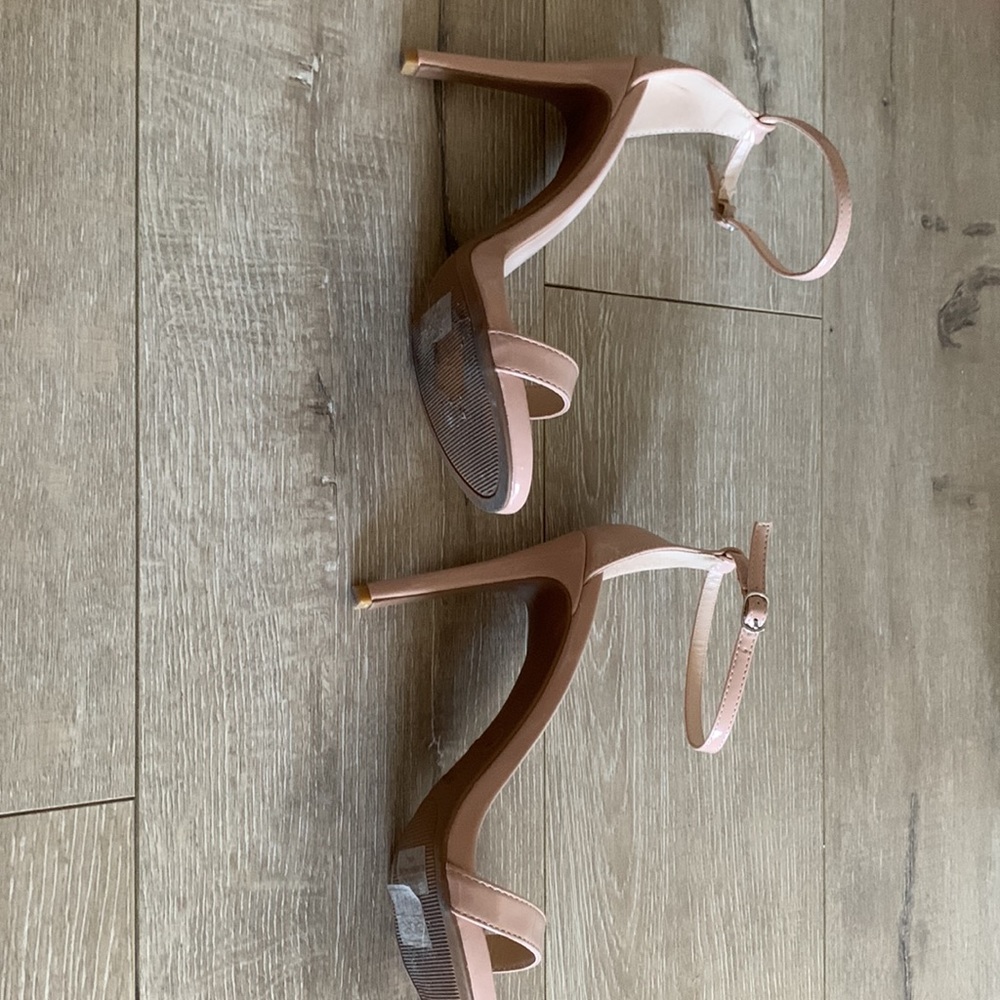 Nude Heels - Picture 4 of 5